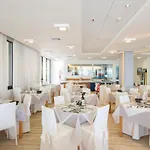 Hotel Jerry - Beachfront & Private Pool 3*