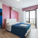 Jerry - Beachfront & Private Pool Hotel 3*