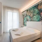 Jerry - Beachfront & Private Pool 3*