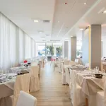 Jerry - Beachfront & Private Pool Hotel Grottammare