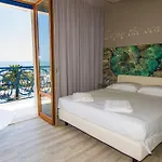 Jerry - Beachfront & Private Pool