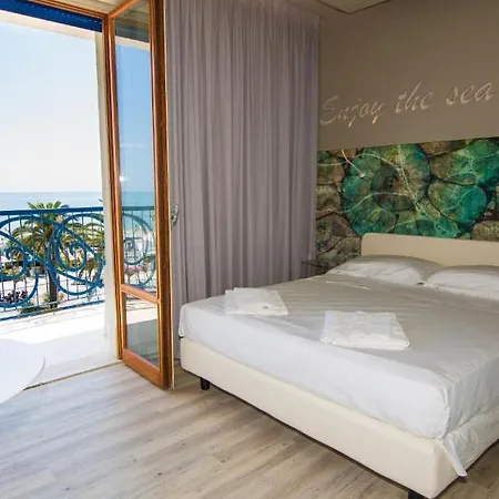 Jerry - Beachfront & Private Pool