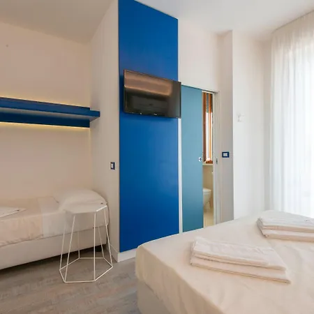 Ξενοδοχείο Jerry - Beachfront & Private Pool 3*