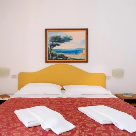 Jerry - Beachfront & Private Pool 3* Grottammare