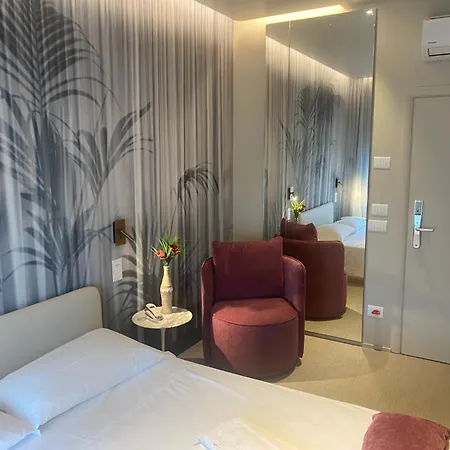 Hotel Jerry - Beachfront & Private Pool 3*