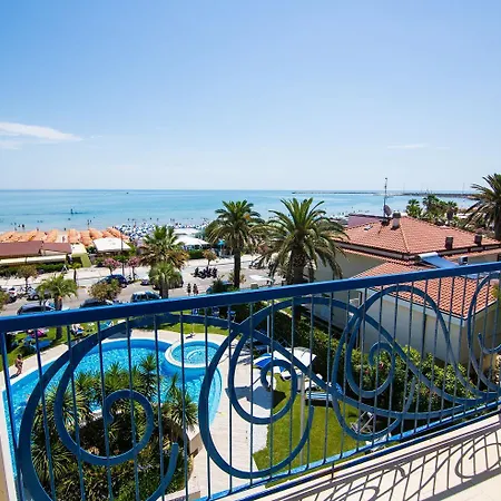 Jerry - Beachfront & Private Pool Grottammare