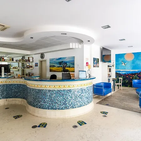 Jerry - Beachfront & Private Pool 3* Grottammare