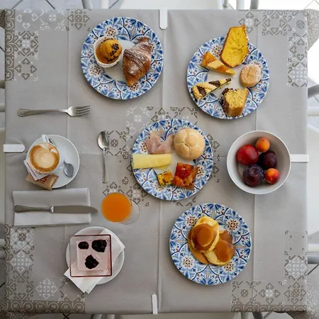 Jerry - Beachfront & Private Pool