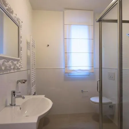 Jerry - Beachfront & Private Pool 3*