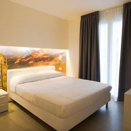 Jerry - Beachfront & Private Pool 3* Grottammare