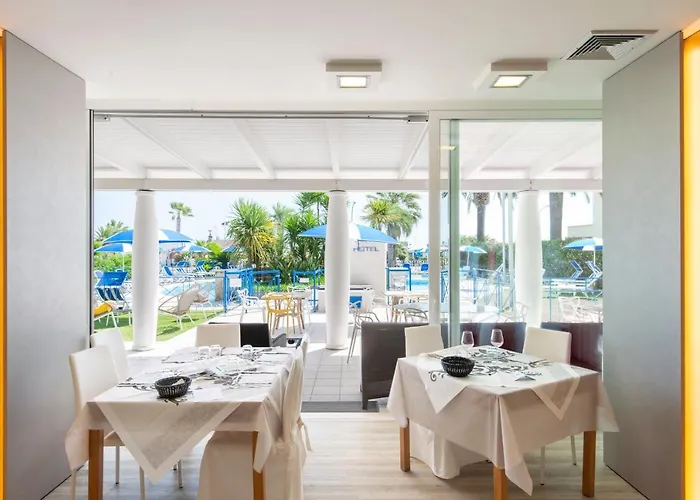 Jerry - Beachfront & Private Pool 3*