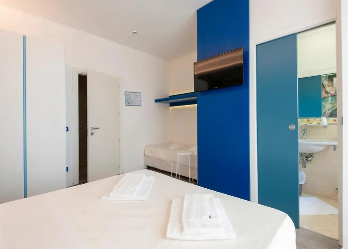 Jerry - Beachfront & Private Pool 3* Гроттамаре