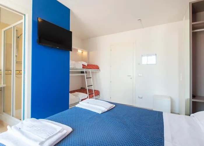 Jerry - Beachfront & Private Pool 3*