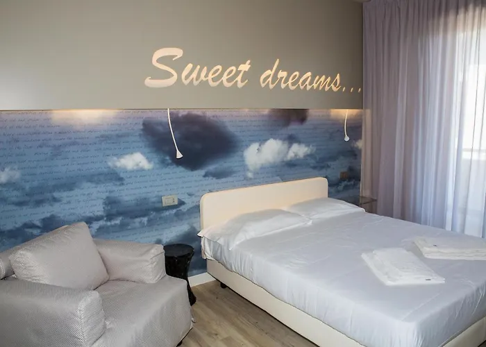 Hotel Jerry - Beachfront & Private Pool