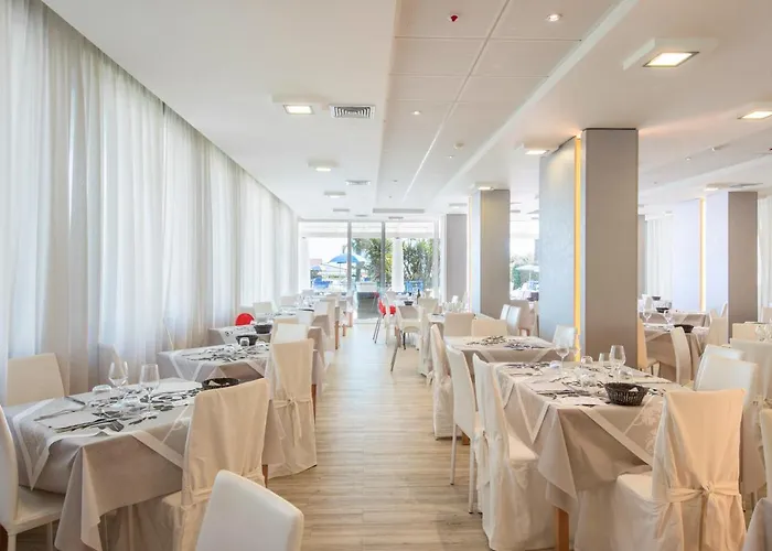 Jerry - Beachfront & Private Pool Отель Гроттамаре