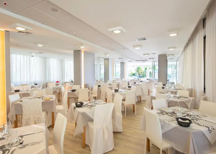 Jerry - Beachfront & Private Pool