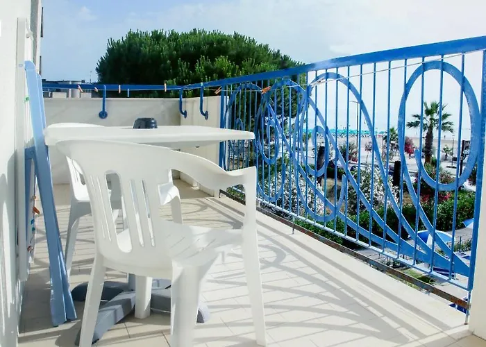 Jerry - Beachfront & Private Pool