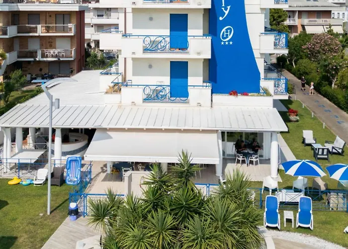 Jerry - Beachfront & Private Pool 3* Grottammare