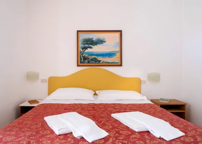 Jerry - Beachfront & Private Pool Hotel 3*