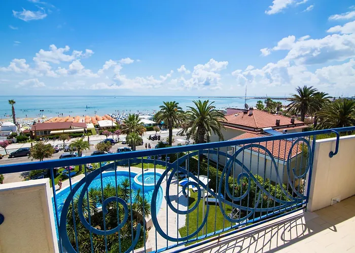 Hotel Jerry - Beachfront & Private Pool 3*