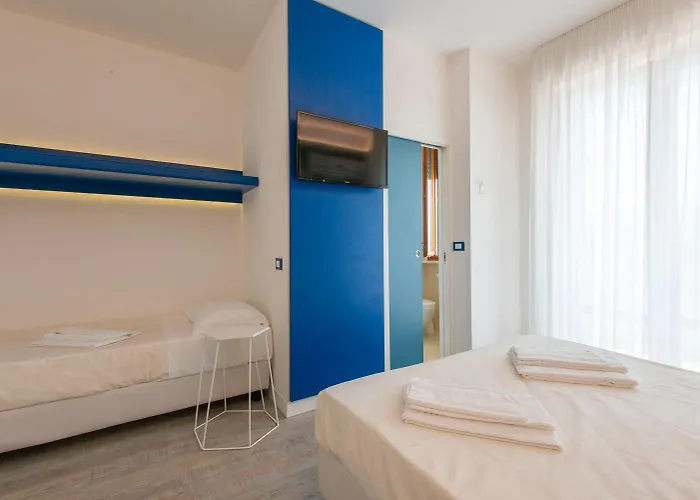 Hotel Jerry - Beachfront & Private Pool 3*