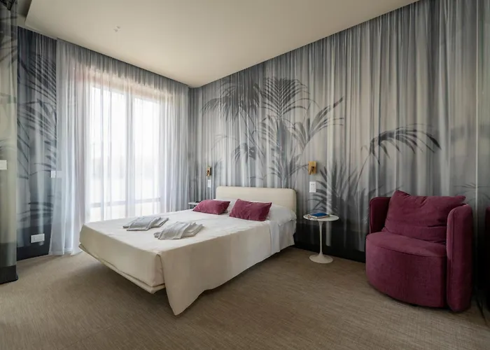 Hotel Jerry - Beachfront & Private Pool