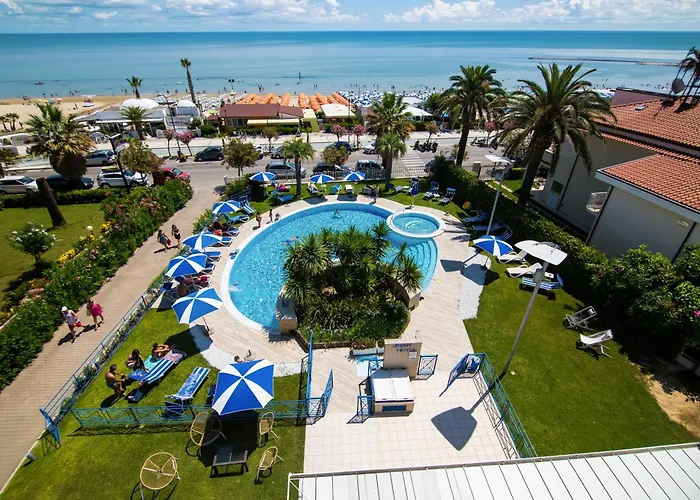 Hotel Jerry - Beachfront & Private Pool