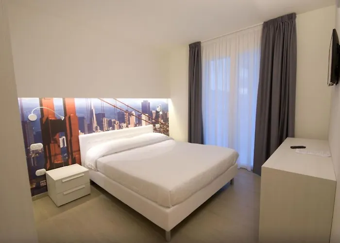 Jerry - Beachfront & Private Pool Отель Гроттамаре