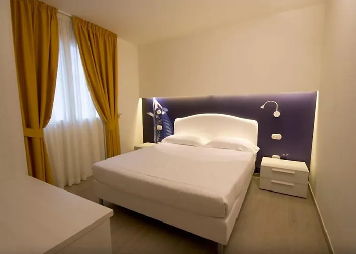 Jerry - Beachfront & Private Pool Гроттамаре